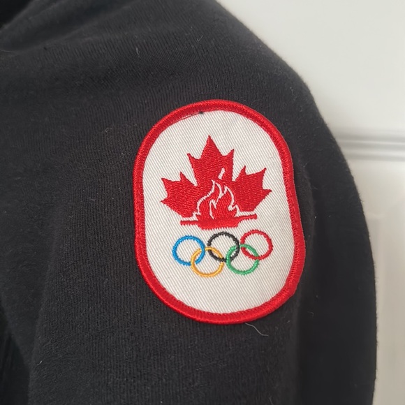 Hudson Bay x Olympics Canada Black Zip Up - Picture 4 of 7